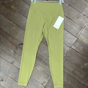 Lululemon Athletica Green Align 28”Leggings. Size 10. NWT